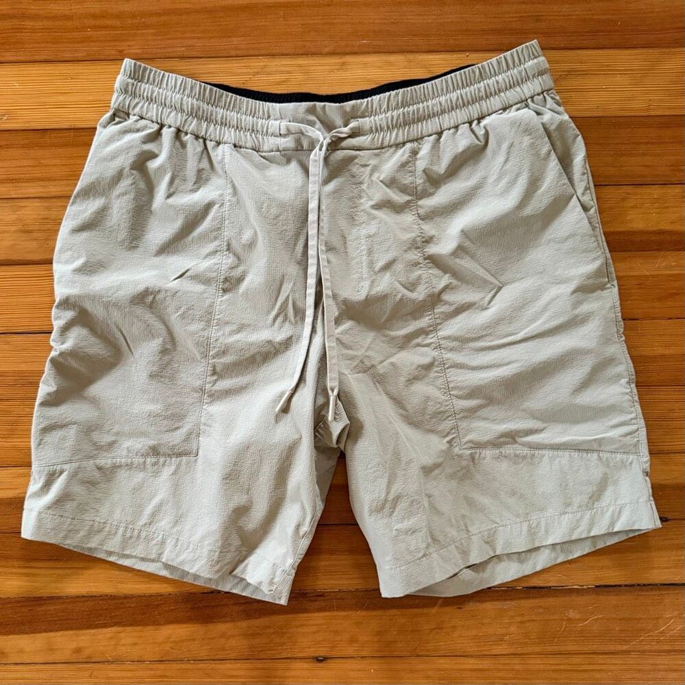 Lululemon Bowline Short Stretch Ripstop 8" in Raw Linen Size L - Picture 2 of 7
